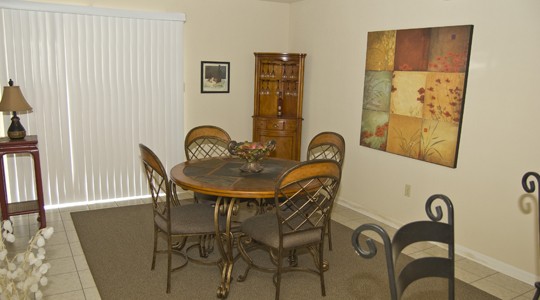 Camelot Court Apartments in Metairie, LA - 2, 3, & 4 Bedroom Apartments